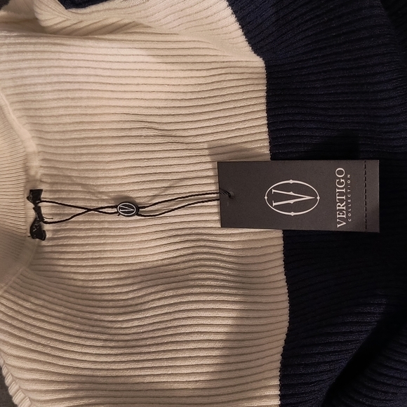 ð
ºVERTIGO Collection Nicole Turtleneck Sweater Navy/Ivory Size S - Picture 6 of 12